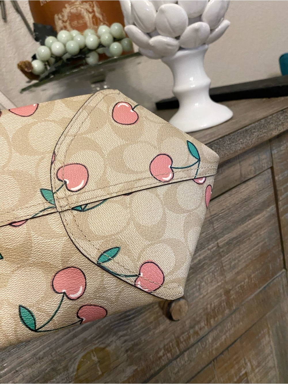 GUC Coach City Tote in Signature Canvas heart cherry print in Light Khaki Multi - Picture 12 of 12